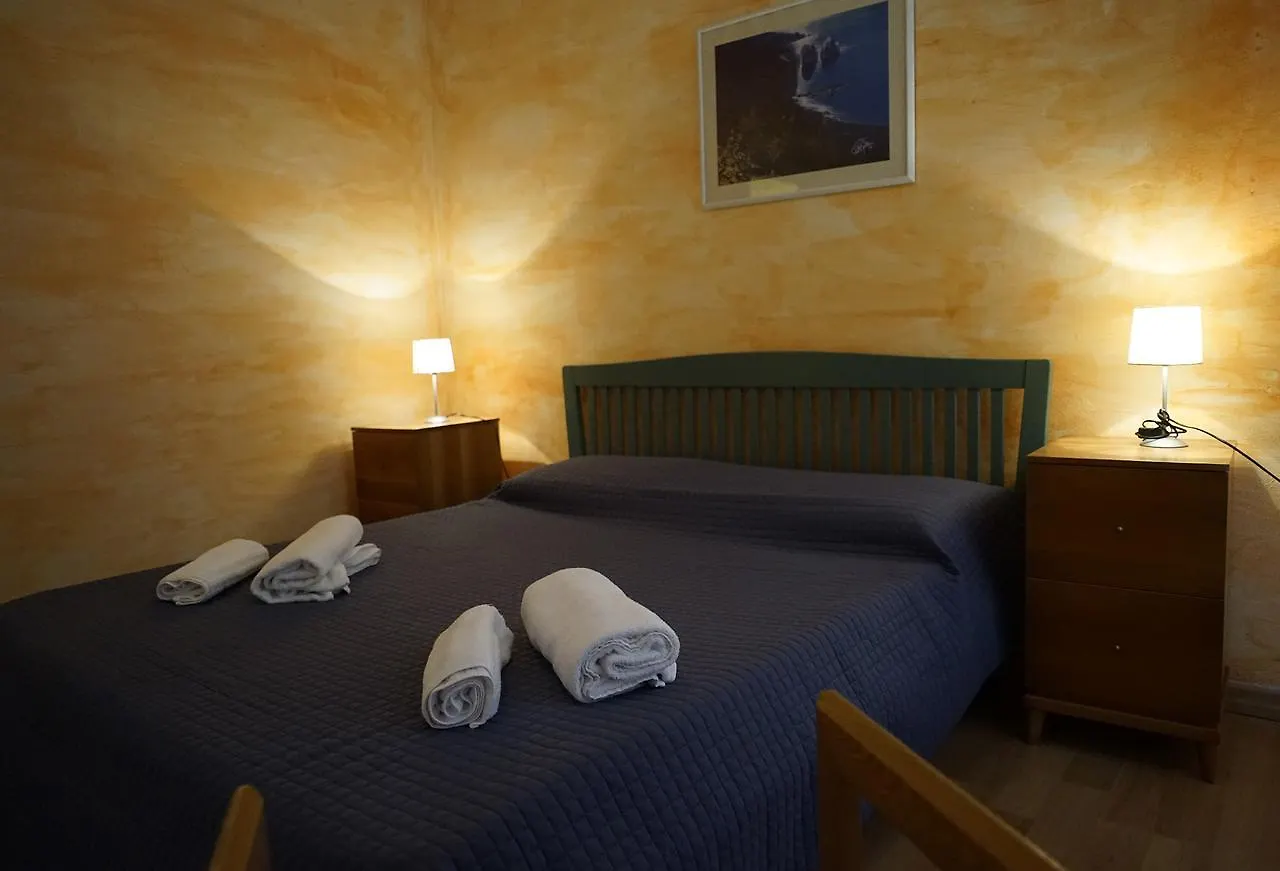 Apartment Ampio Appartamento Via De Giorgio 8 Alghero Italy